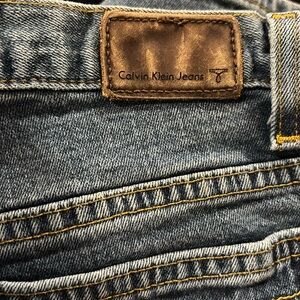 Calvin Klein faded sz 16 boot cut jeans